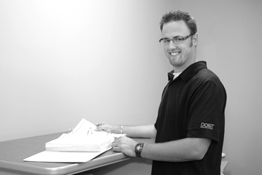 Dan Hutten : Design Manager (x221)